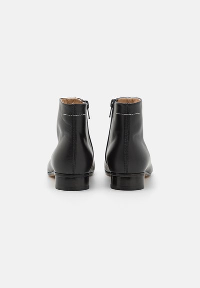 MM6 Maison Margiela Stivaletti - black
