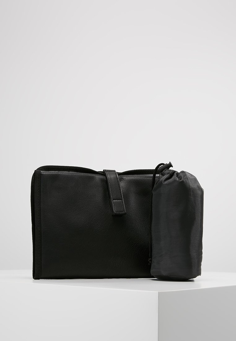 Kidzroom CARE JOY DIAPERBAG Stelleveske black Zalando.no Kidzroom CARE JOY DIAPERBAG Stelleveske black Zalando.no