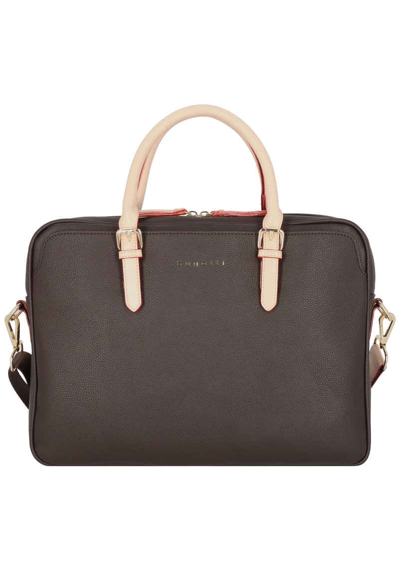Bolso de cuero marrón con textura de guijarro, correas crema y herrajes dorados. Cuenta con un cierre de cremallera, dos asas superiores y una correa de hombro ajustable.