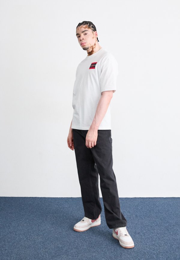 AIR FORCE 1 '07 LV8 UNISEX - Trainers3