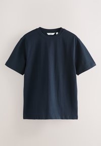 Effen marineblauw katoenen T-shirt met korte mouwen en ronde hals, weergegeven op een neutrale achtergrond.