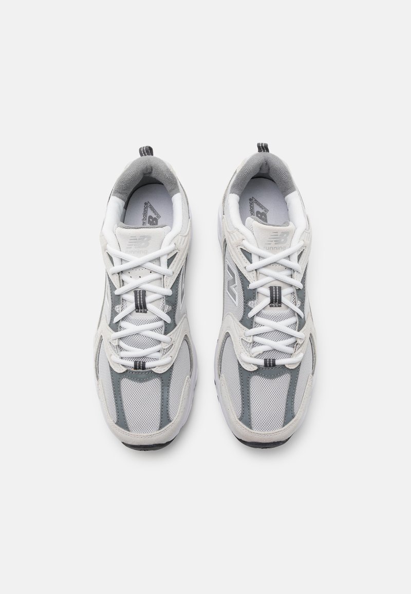 New Balance MR530 UNISEX - Sneaker low - light grey/hellgrau  