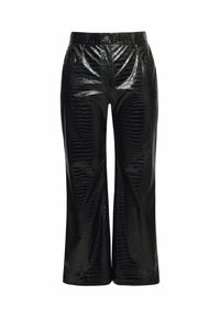 Pantalons noirs en simili cuir avec une texture en peau de crocodile, présentant une silhouette à jambe droite et une fermeture à bouton à l'avant.