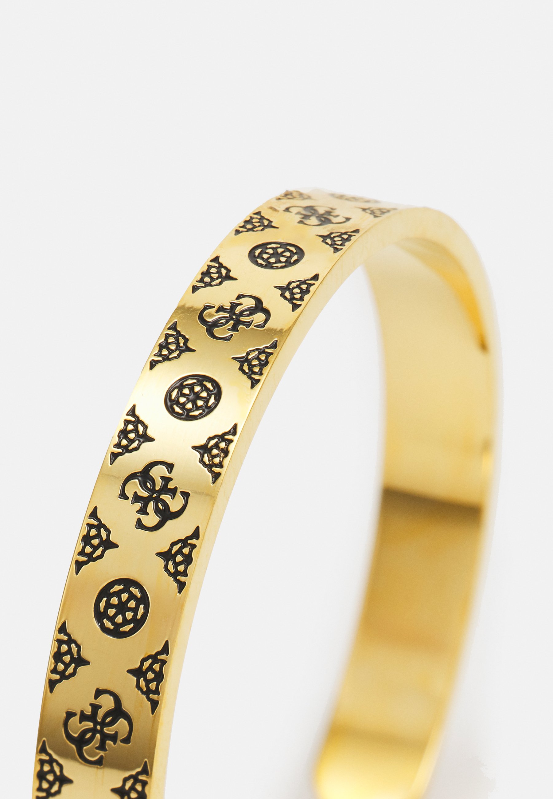 guess bangle