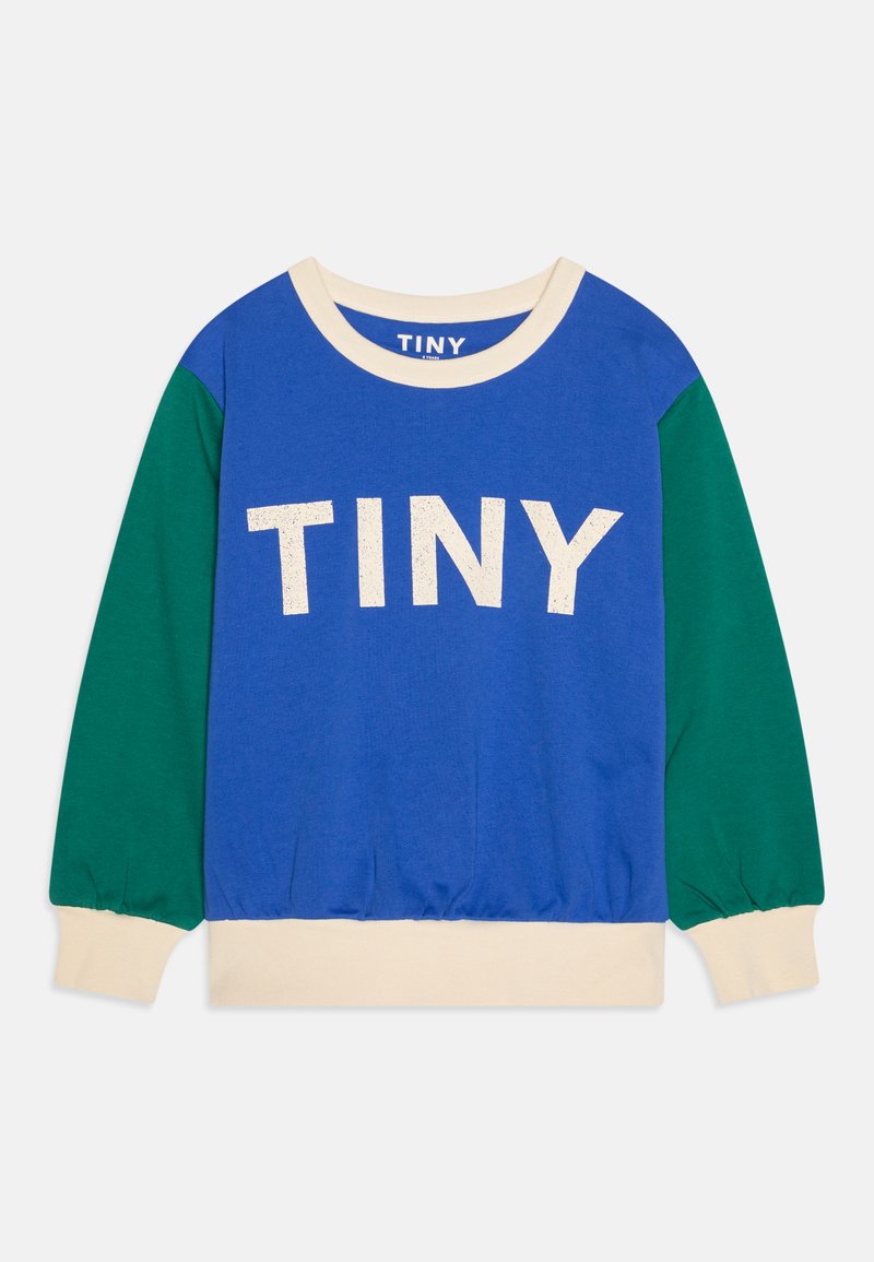 Blaues Sweatshirt mit grünen Ärmeln, auf der Vorderseite mit dem Wort "TINY" in Weiß bedruckt. Gerippter Rundhalsausschnitt und Bündchen. Weiches Baumwollmaterial.