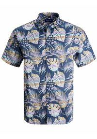 Camisa de manga corta abotonada de tela azul oscura con estampados de hojas tropicales multicolores. Cuenta con un cuello y botones en la parte delantera.