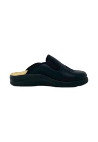 Scarpe nere slip-on con una parte superiore texturizzata e pannelli elastici laterali. La suola è leggermente rialzata ed è realizzata in un materiale flessibile e ammortizzato.