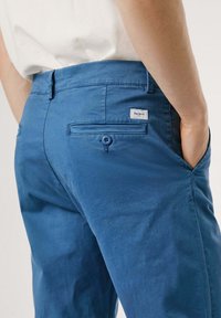 Pepe Jeans Chinos tipa bikses - thames blue