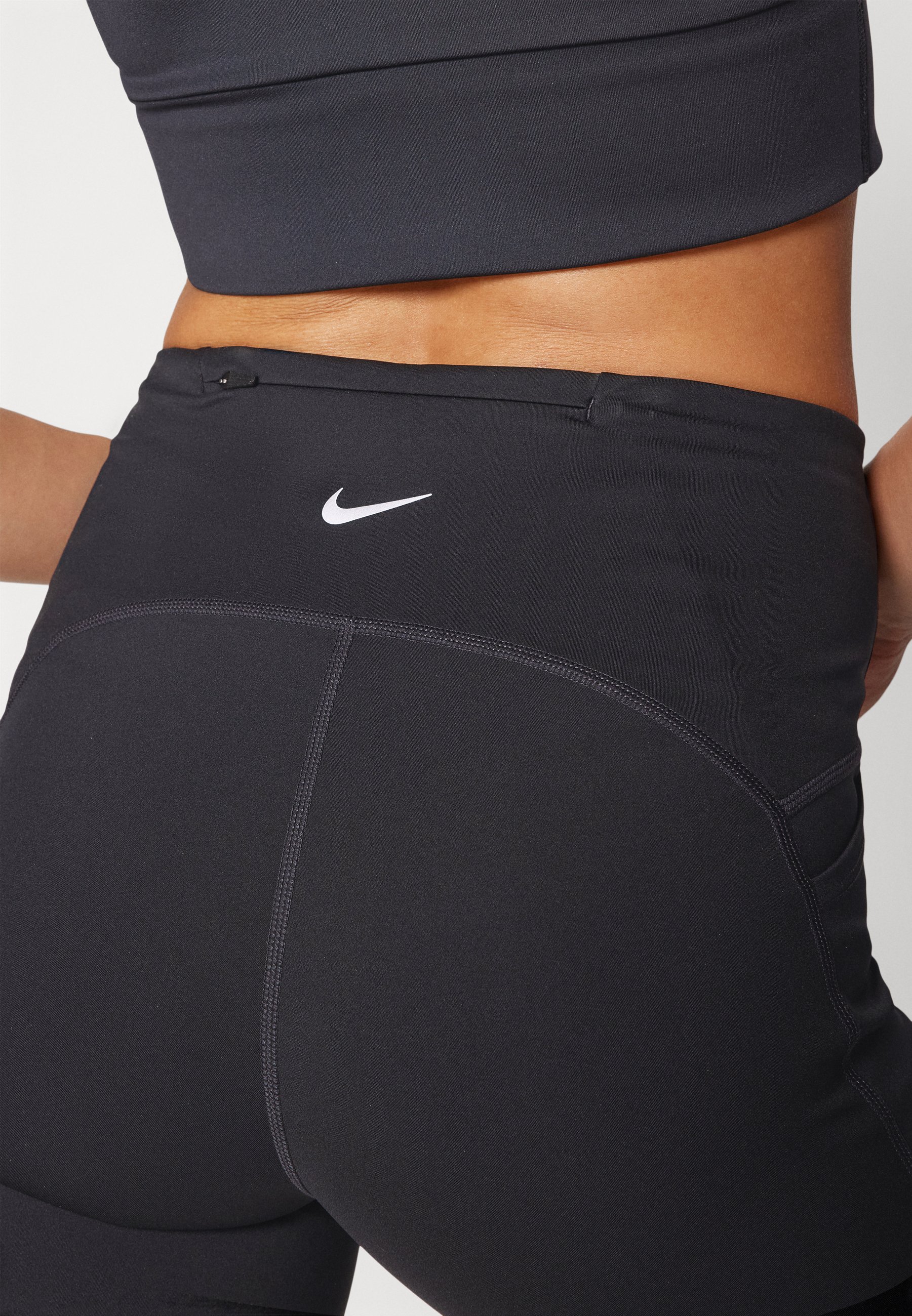 스위프트 숏 레깅스 블랙 리플렉티브 실버 | 나이키 | 페칭 FETCHING