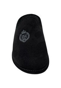 Zwarte suède instapslipper met grijze "RW" wapenaarsborduursel en zichtbare witte stiksels langs de randen.