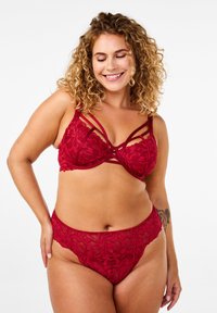 Devoted By Zizzi G-strenge - rhythmic red