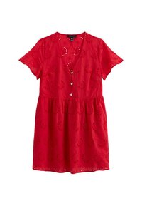 Czerwona bawełniana sukienka z krótkim rękawem, dekoltem w kształcie litery V i z przodu zapinaną na guziki. Ozdobiona haftem kwiatowym i zebranym stanem.