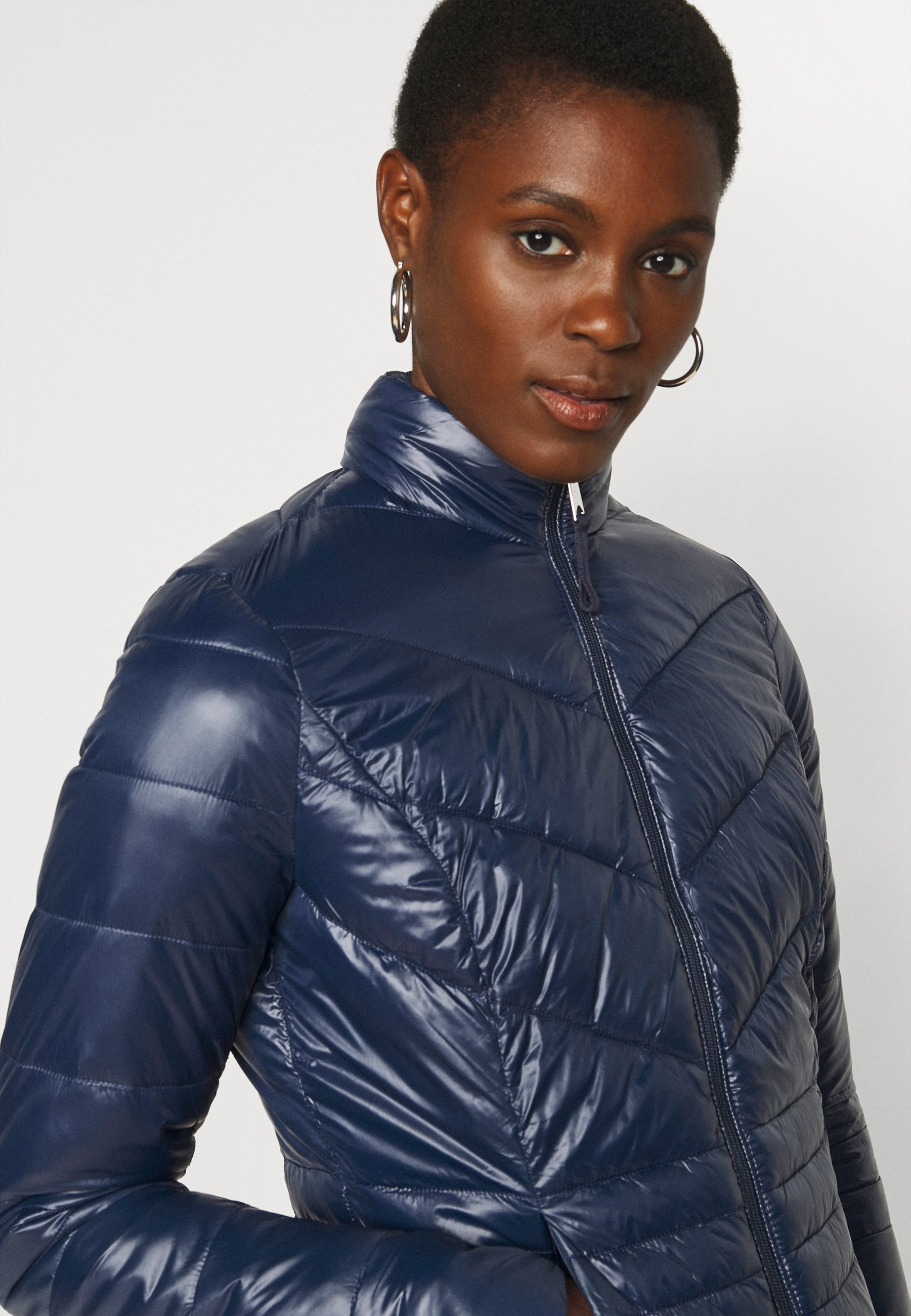 lightweight short jacket