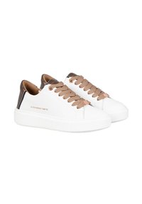 ALEXANDER SMITH SNEAKERS LONDON - Sneakers basse - white