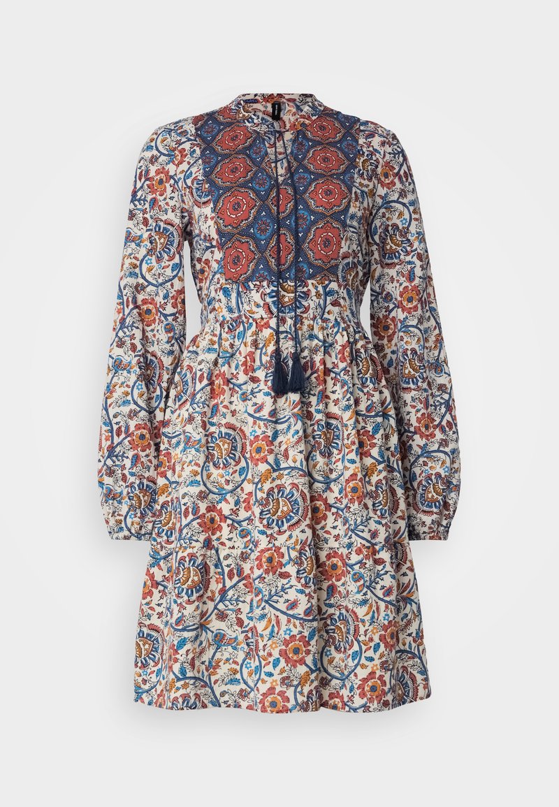 Vero Moda Tall Jurk wit