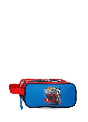 Estuche rectangular para lápices con diseño de Spider-Man en colores azul y rojo, con asa y cremallera rojas, que muestra una imagen de Spider-Man trepando por una pared.