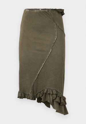 Jupe kaki en tissu doux, dotée d'un design asymétrique avec un ourlet volanté et des détails cousus sur un côté.