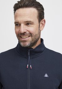 FQ1924 FQWILLIAM - Sudadera - salute