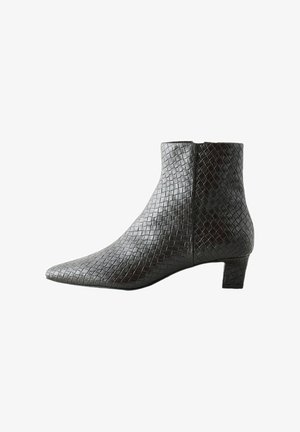 Next, REGULAR FIT - FOREVER COMFORT® CHISEL TOE WEAVE HEELED BOOTS - Stivaletti - chocolate brown