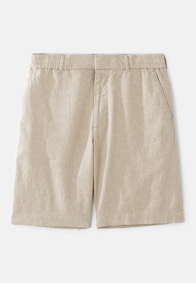 Shorts en lin beige avec une coupe décontractée, dotés d'une taille élastique et de poches latérales. Texture lisse avec un motif tissé subtil.