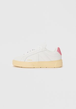 ESSENCE UNISEX - Treniņu apavi - white/pink
