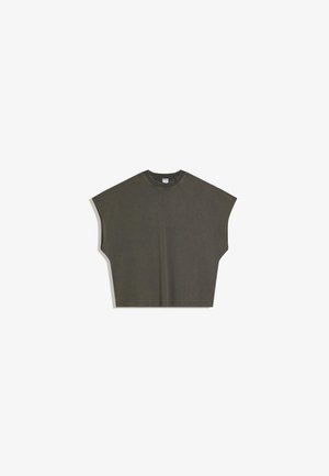 Olíva zöld, túlméretezett, ujjatlan felső kerek nyakkivágással és széles karöltőkkel, fehér háttéren lefektetve.