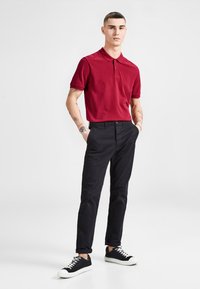 Jack & Jones JJEBASIC POLO - Pikeepaita - jester red
