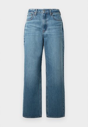 Jeans de pierna recta de color azul claro, confeccionados en denim, con una cinturilla estándar, cinco bolsillos y un ligero desvanecimiento. Sin patrones o acentos distintivos.