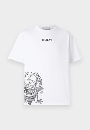 Tricou alb din bumbac, cu un grafic de personaj de desene animate gri în partea stângă jos, având logo-ul "ICEBERG" imprimat în negru deasupra.