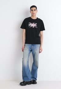 Pepe Jeans CLAG - Tričko s potlačou - black
