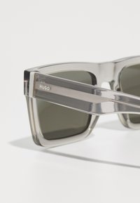 HUGO Solbriller - grey