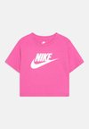 CLUB BOXY TEE - Apdrukāts T-krekls - playful pink