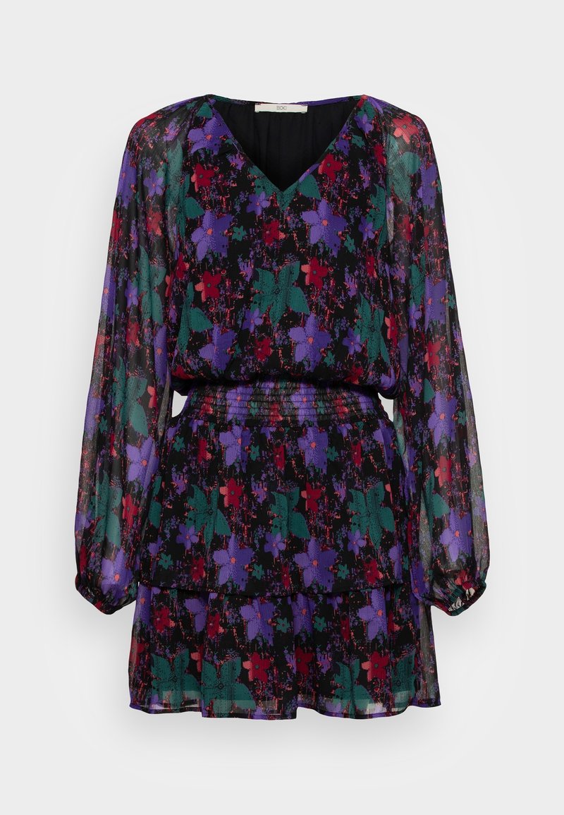 Blumenmuster-Kleid mit langen, durchsichtigen Puffärmeln, einem V-Ausschnitt und einem gestuften Rock. Die Farben umfassen Schwarz, Lila, Rot und Grün.