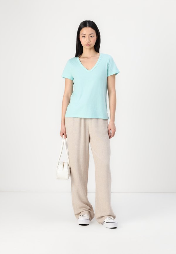 Basic T-shirt - surf spray3