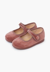 Zapatos Mary Jane de terciopelo rosa con puntera redondeada, cierre con botón redondo y forro de tela suave. Suela de goma plana para mayor comodidad.