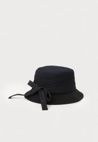 Calvin Klein BACK TIE BUCKET - Hatte - black