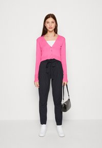 JJXX JXISABEL SOFT NOOS - Vesta na kopčanje - carmine rose