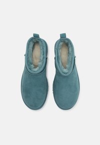 UGG CLASSIC ULTRA MINI - Stivali da neve  - deep ice