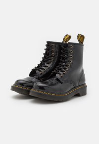 Dr. Martens 1460 - Stivaletti stringati - black