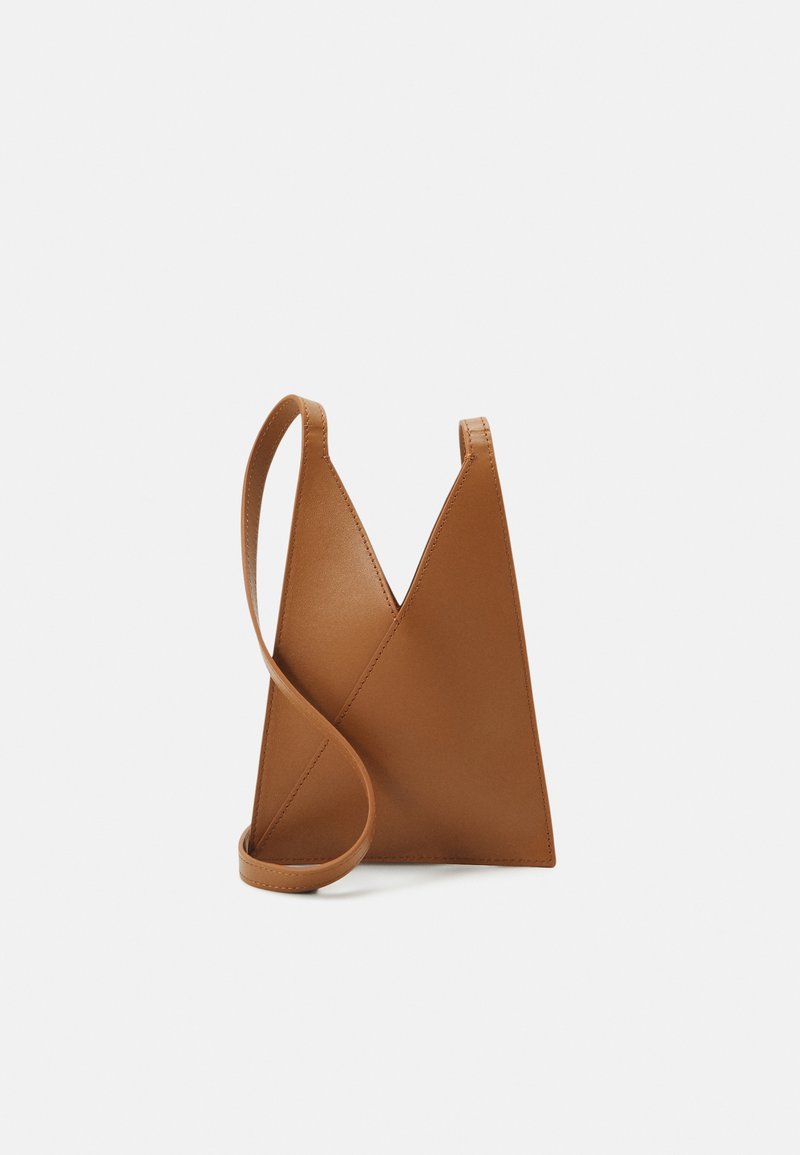 MM6 Maison Margiela ACCORDIAN JAPANESE BAG POUCH Schoudertas adobe