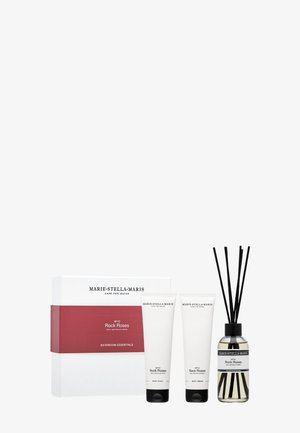 BATHROOM ESSENTIALS - ROCK ROSES  GIFT SET - Set pour le bain et le corps