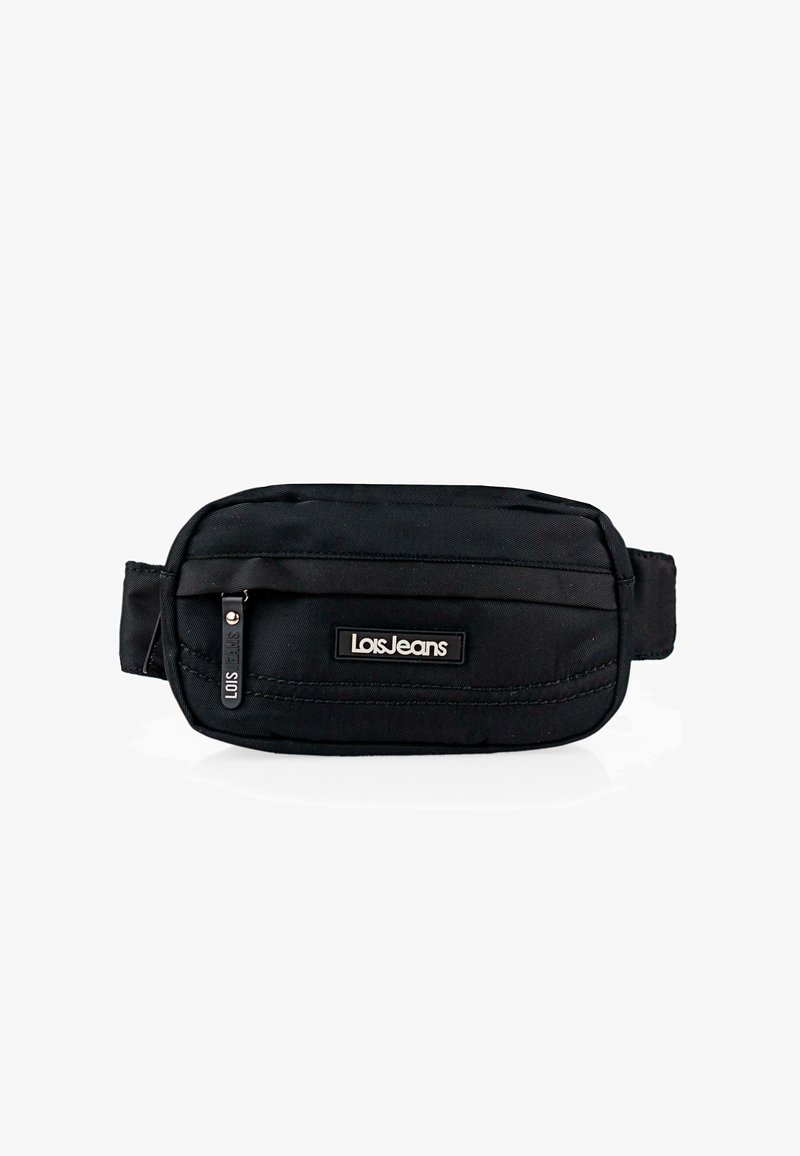 Riñonera de nylon negra con un bolsillo frontal con cremallera, logo en relieve y correa ajustable. Forma rectangular compacta con una textura suave.