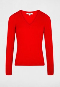 Maglione rosso a scollo a V realizzato in morbido materiale knit, con maniche lunghe, una silhouette adatta e orli e polsini a coste.