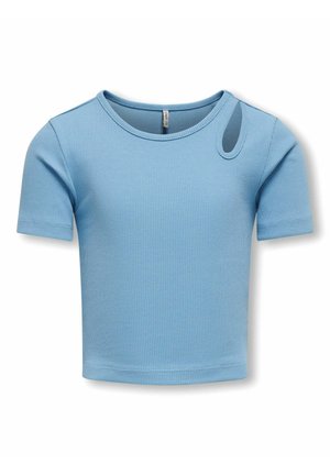 Top corto a maniche corte blu chiaro a coste con scollatura rotonda e un distintivo taglio sulle spalle. Presenta un design aderente e una texture liscia.