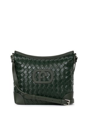 Sac à épaule en cuir vert foncé avec motif tissé, sangle réglable et logo rectangulaire embossé au centre avant.