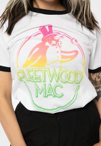 Paradiso Clothing FLEETWOOD PENGUIN RINGER - Print T-shirt - white