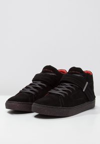 Cayler & Sons SASHIMI - Zapatillas altas - deep black/red