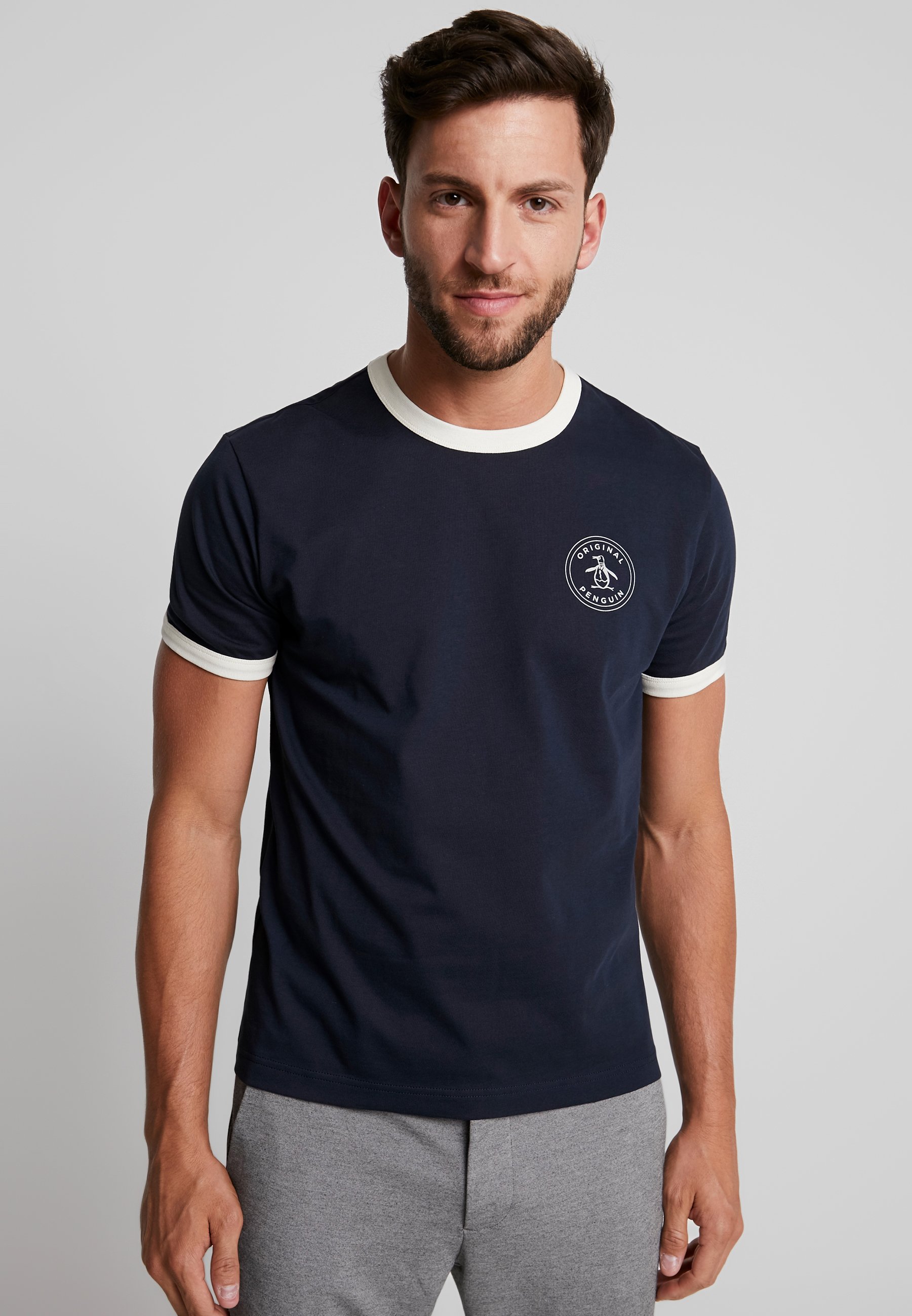 Original Penguin RINGER TEE STAMP LOGO T shirts med print Original Penguin RINGER STAMP LOGO TEE - T-shirts med print - bright white
