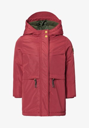 Czerwona wodoodporna kurtka z kapturem, dwoma przednimi kieszeniami i zielonym wykończeniem. Posiada sznurki do regulacji oraz beżowe guziki do zapięcia.
