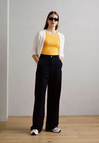 Esprit FRONT OPEN - Gilet - off white
